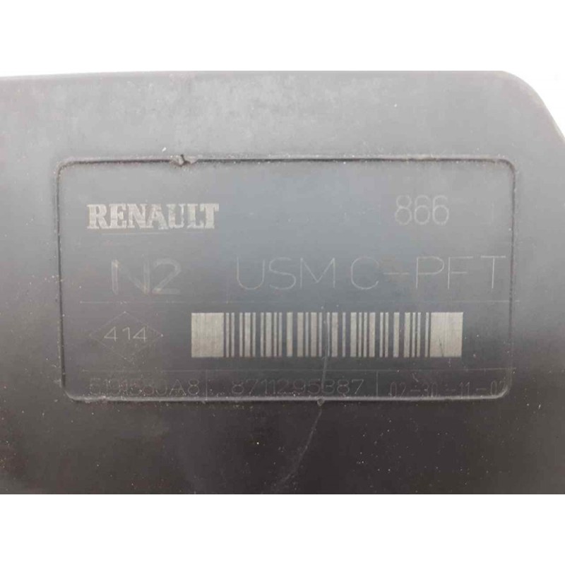 Recambio de caja reles / fusibles para renault megane ii berlina 5p dynamique referencia OEM IAM 8200481866 - Negro 2