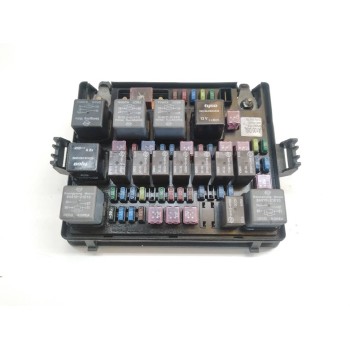 CAJA RELES / FUSIBLES A100DSL 05G01M 