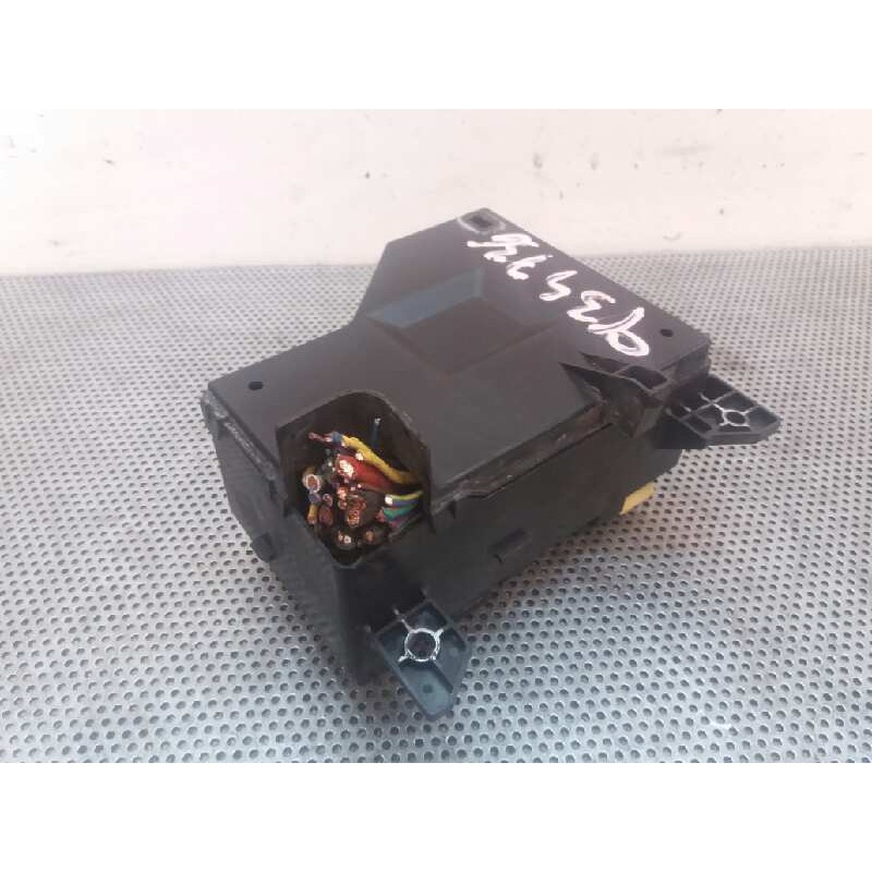 Recambio de caja reles / fusibles para volvo v40 familiar 1.8i referencia OEM IAM 30859714 72541985 - Gris 4