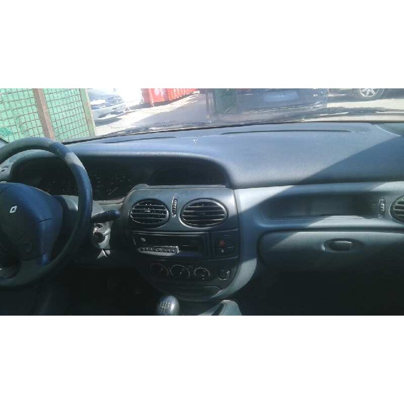 renault megane i berlina hatchback (ba0) del año 1996