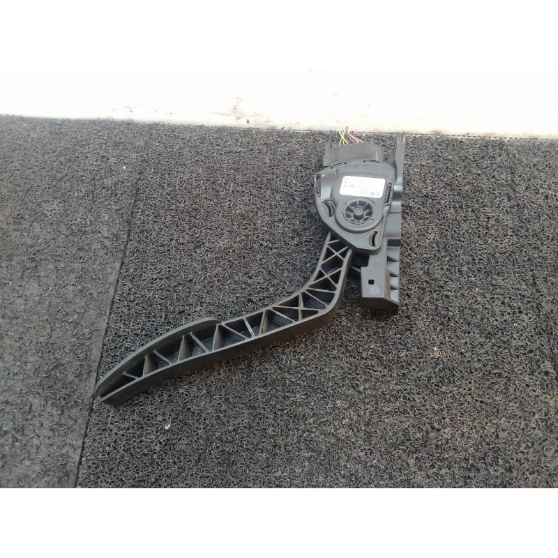 Recambio de potenciometro pedal para ford fiesta (ccn) black edition referencia OEM IAM 6PV00951730 8V219F836AC - Negro 3