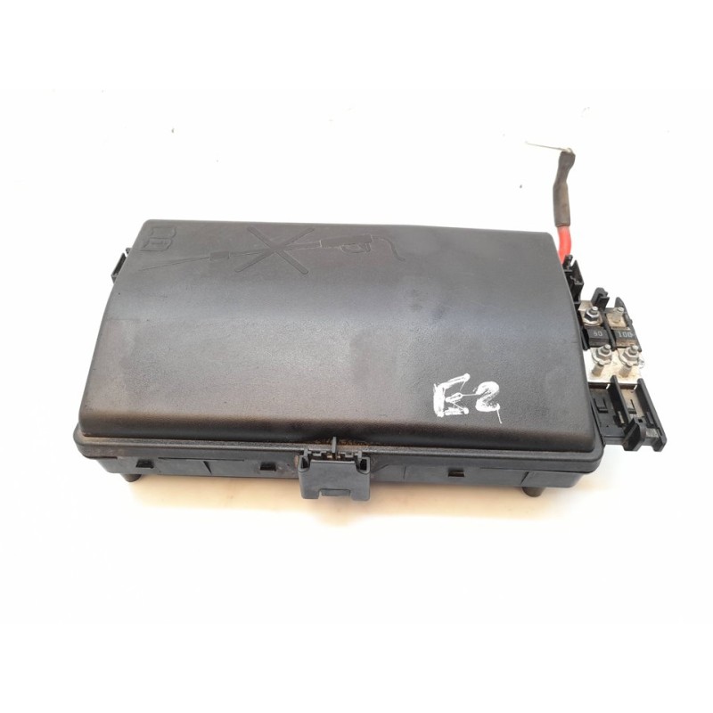 Recambio de caja reles / fusibles para opel insignia berlina essentia referencia OEM IAM 13222782 13255300 