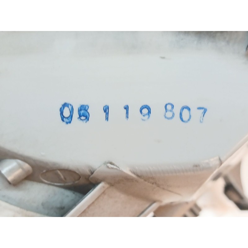 Recambio de piloto trasero derecho para audi a4 avant (8e) 2.0 tdi referencia OEM IAM 05119807 2