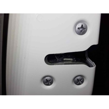 CERRADURA PUERTA TRASERA IZQUIERDA 