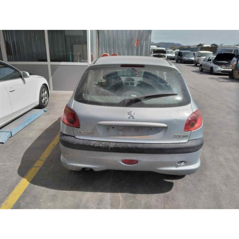 peugeot 206 berlina del año 2004