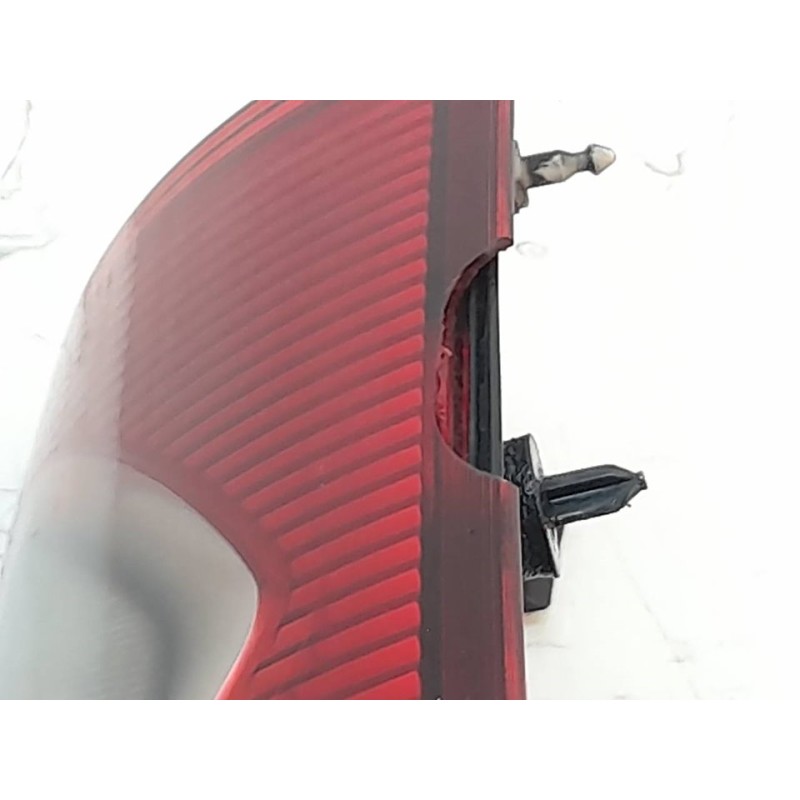 Recambio de piloto trasero derecho para renault kangoo expression referencia OEM IAM - Blanco 2