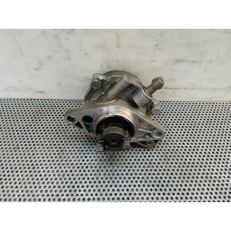 Recambio de depresor freno / bomba vacio para opel corsa c corsavan referencia OEM IAM 73501167 - Blanco 2