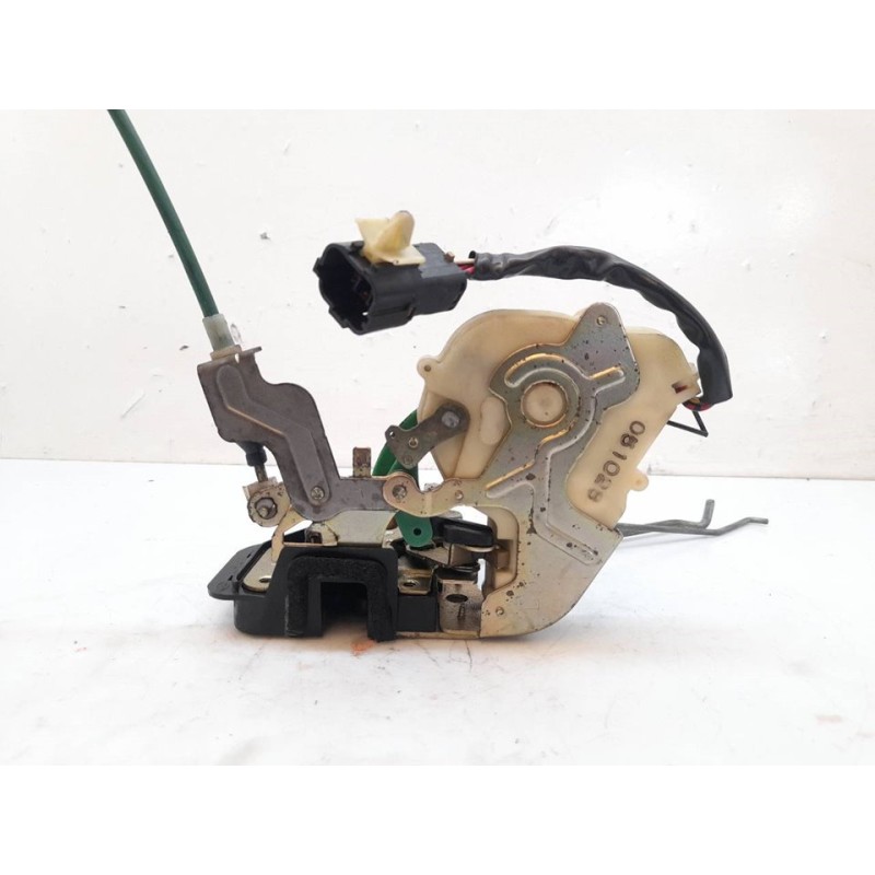 Recambio de cerradura puerta delantera izquierda para kia sorento 2.5 crdi ex referencia OEM IAM 051028 3