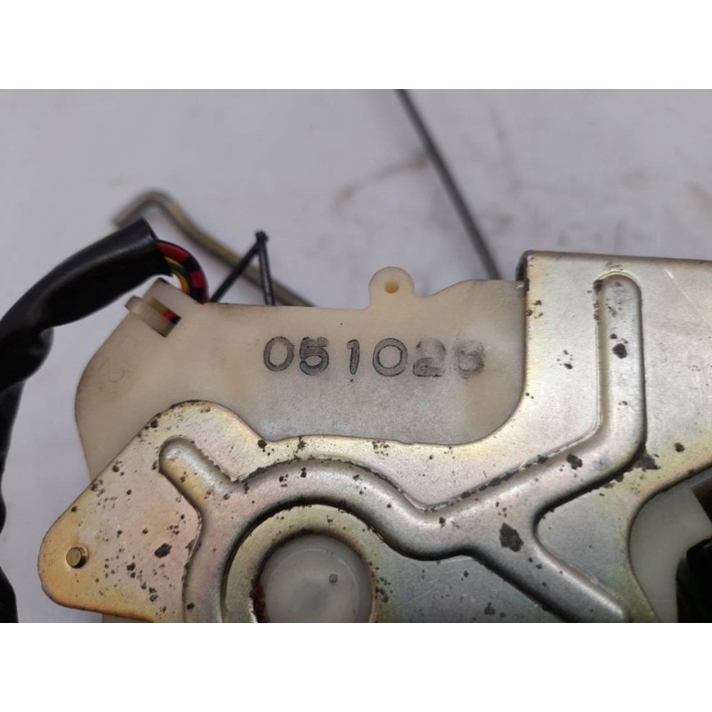 Recambio de cerradura puerta delantera izquierda para kia sorento 2.5 crdi ex referencia OEM IAM 051028 4