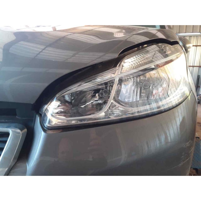 Recambio de faro izquierdo para peugeot 208 active referencia OEM IAM 89000201  VALEO 2