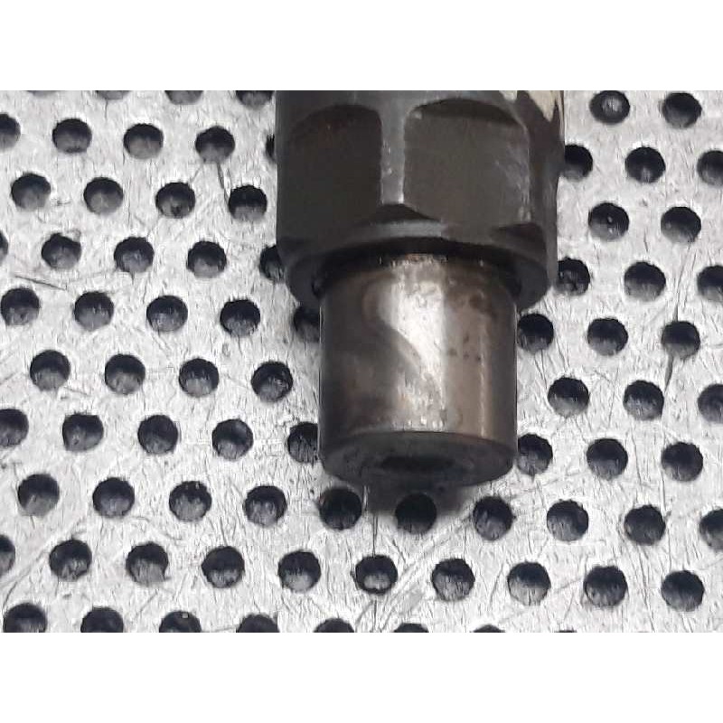 Recambio de inyector para renault master combi desde '98 2.5 diesel referencia OEM IAM KBE58S8 866 2