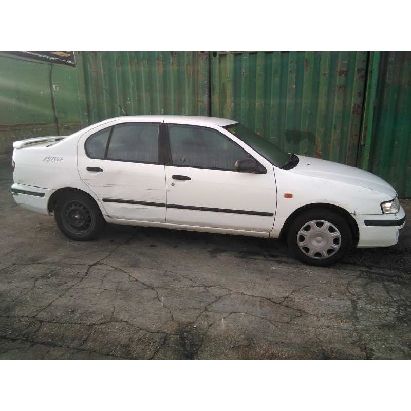 nissan primera berlina (p11) del año 1997