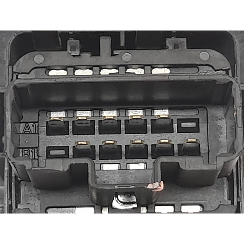 Recambio de mando elevalunas delantero izquierdo para renault kangoo expression referencia OEM IAM 4768062195 - Blanco 2