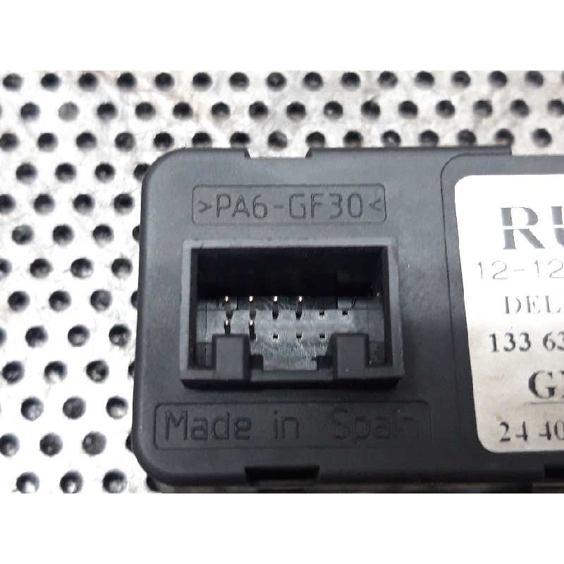 Recambio de mando elevalunas delantero izquierdo para opel corsa c club referencia OEM IAM 13363202 2