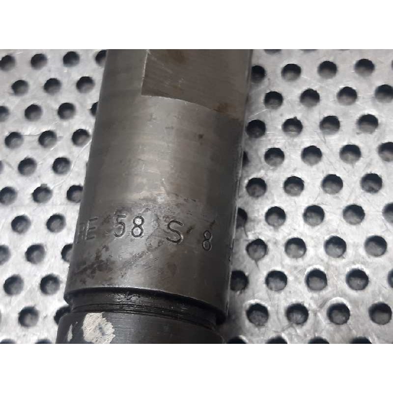 Recambio de inyector para renault master combi desde '98 2.5 diesel referencia OEM IAM KBE58S8 866 3
