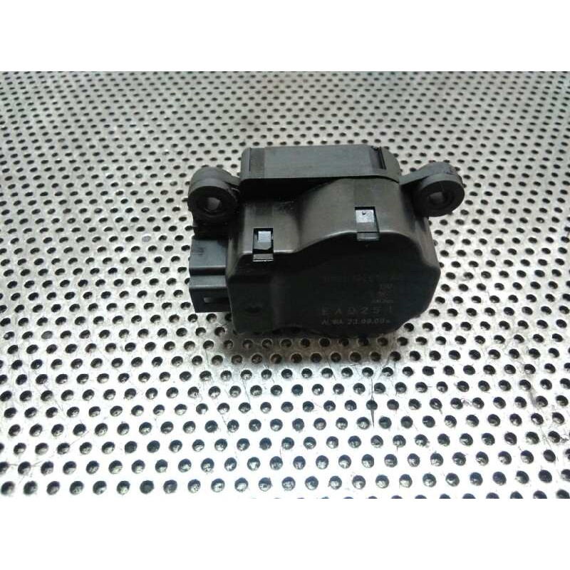 Recambio de motor apertura trampillas climatizador para ford focus lim. (cb4) titanium referencia OEM IAM 3M5H19E616AB  