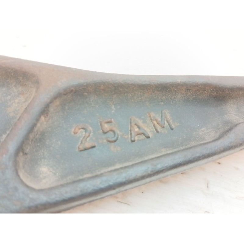 Recambio de brazo suspension inferior delantero izquierdo para peugeot 205 berlina referencia OEM IAM 25AM 58208 2