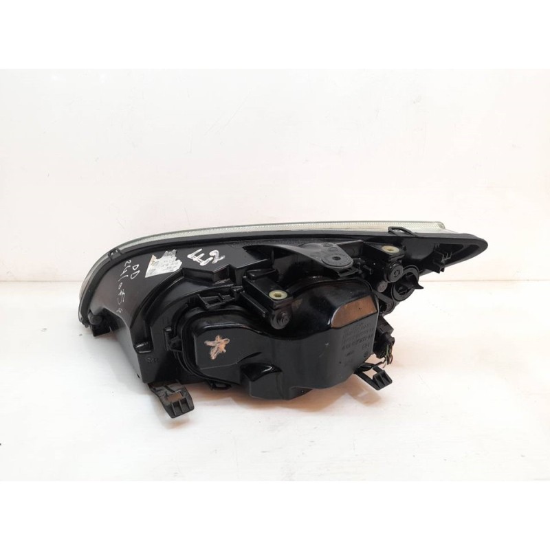 Recambio de faro derecho para ford focus berlina (cap) ghia referencia OEM IAM - Azul 2