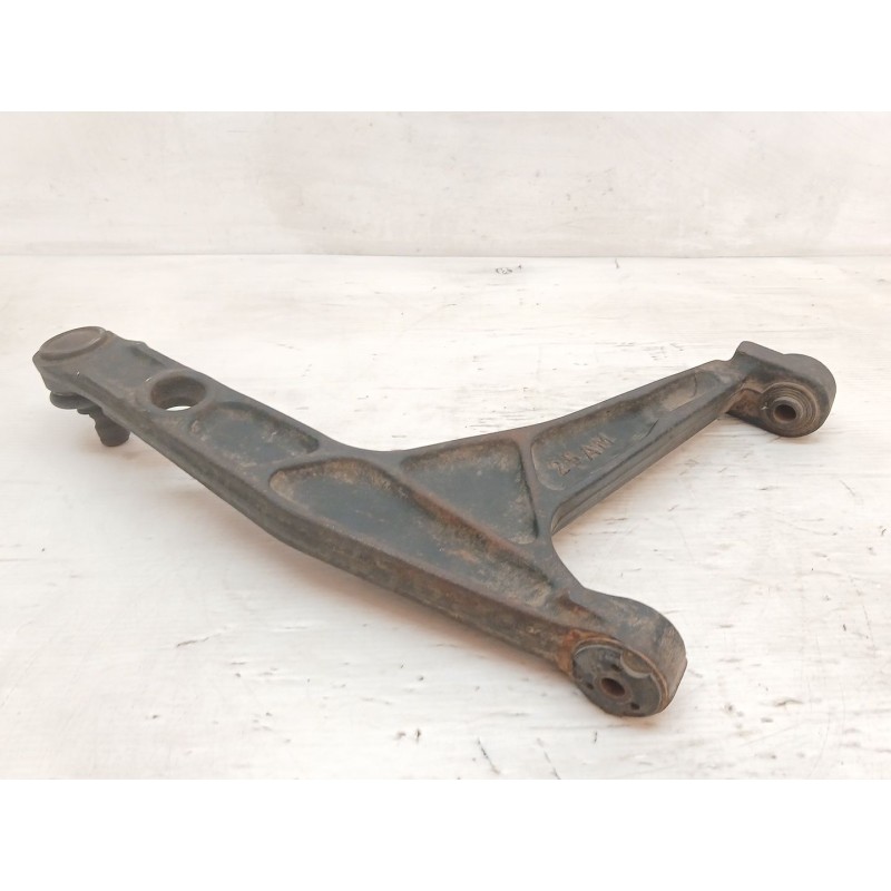 Recambio de brazo suspension inferior delantero izquierdo para peugeot 205 berlina referencia OEM IAM 25AM 58208 3