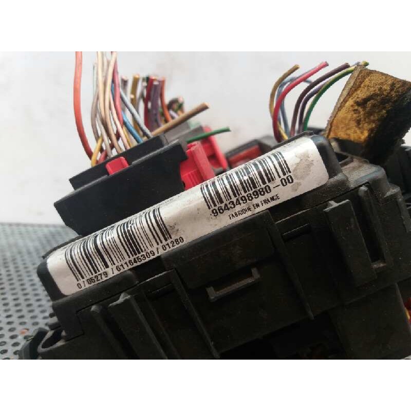 Recambio de caja reles / fusibles para peugeot 206 berlina xn referencia OEM IAM 9643498980 - Naranja 4