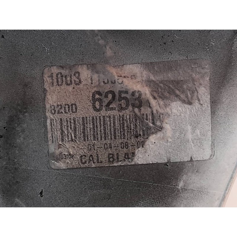 Recambio de rejilla delantera para renault kangoo expression referencia OEM IAM 8200625310 - Blanco 3