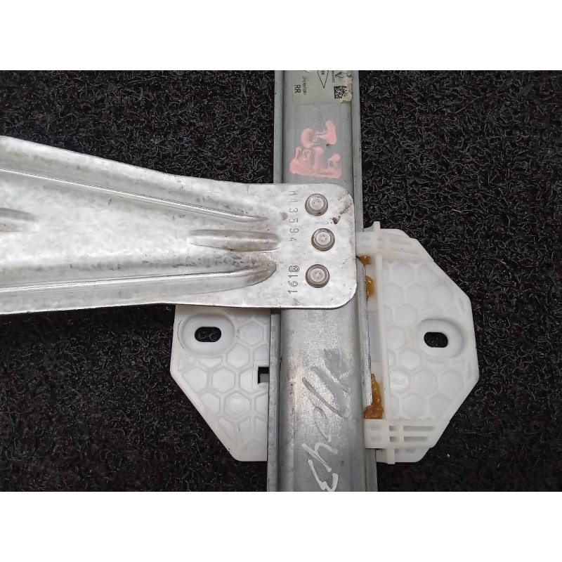 Recambio de elevalunas trasero derecho para dacia sandero stepway comfort referencia OEM IAM 827202131R - Blanco 2