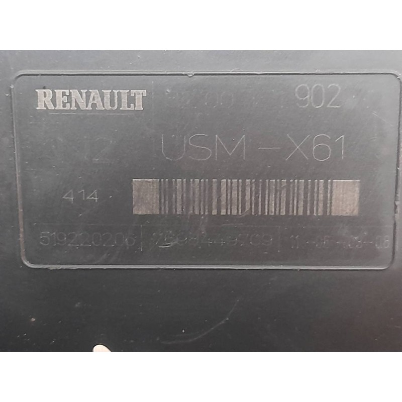 Recambio de caja reles / fusibles para renault kangoo expression referencia OEM IAM 8200451902 - Blanco 3