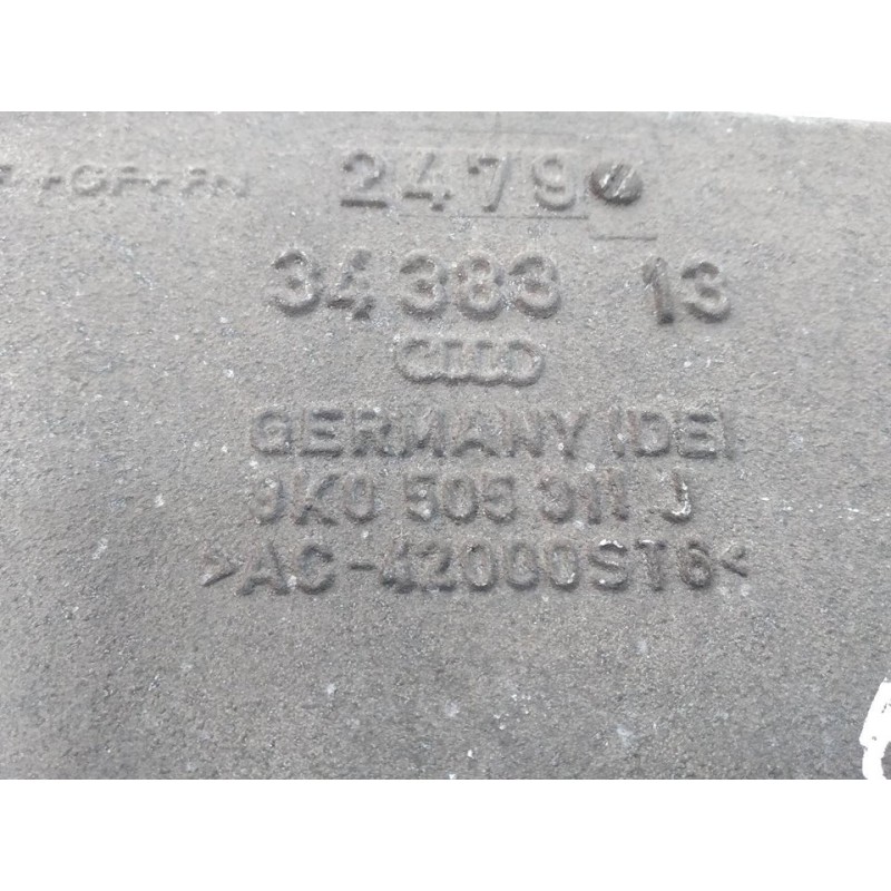 Recambio de brazo suspension inferior trasero izquierdo para audi a4 ber. (b8) e referencia OEM IAM 8K0505311J 2