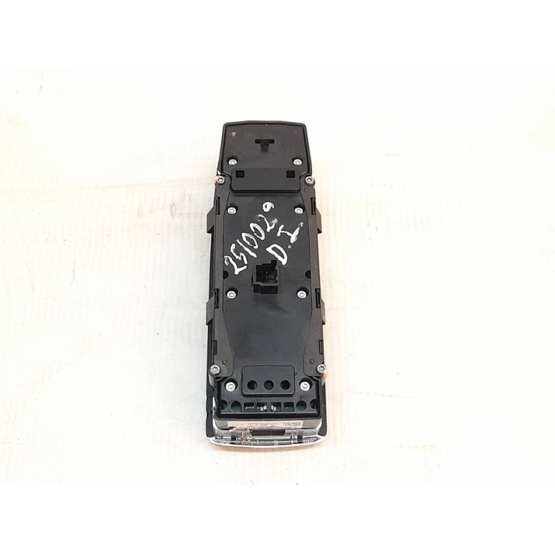 Recambio de mando elevalunas delantero izquierdo para mercedes-benz clase cla (w117) cla 220 cdi (117.303) referencia OEM IAM A1 3