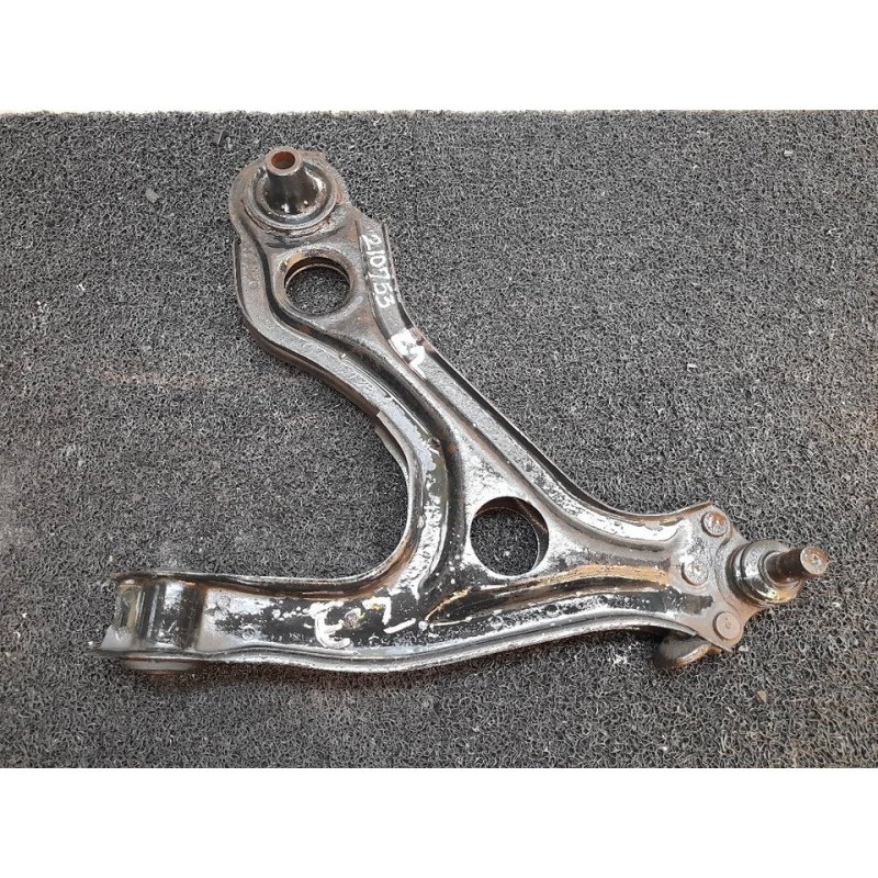 Recambio de brazo suspension inferior delantero derecho para opel omega b referencia OEM IAM  58235 