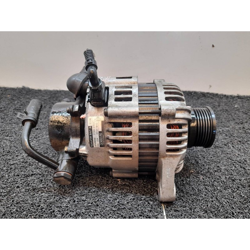 Recambio de alternador para kia carens 2.0 crdi lx monovolumen referencia OEM IAM 3730027012 021319112 DENSO 8