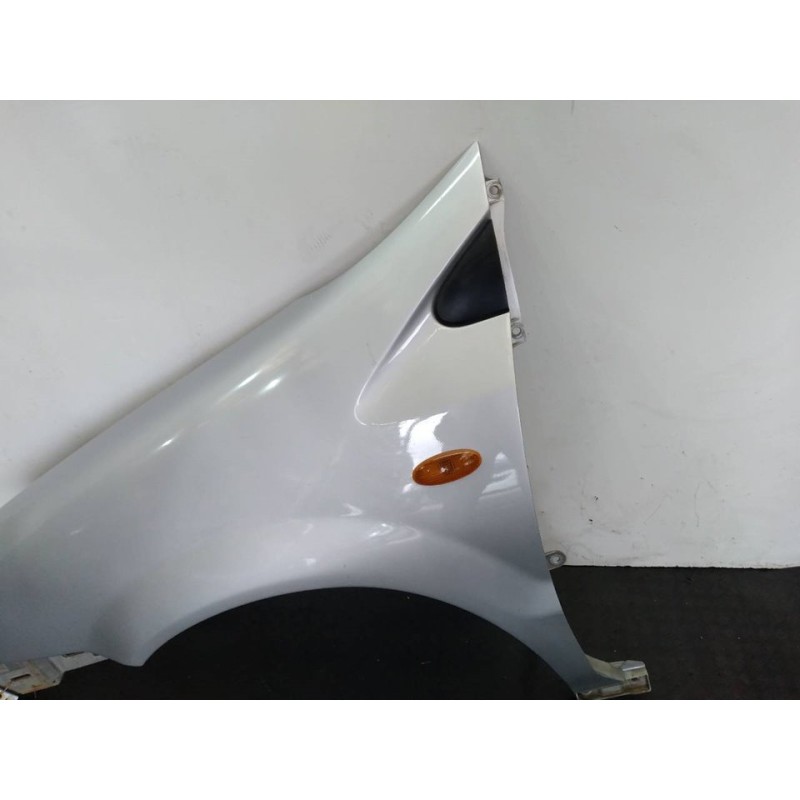 Recambio de aleta delantera izquierda para nissan almera tino (v10m) ambience referencia OEM IAM 3
