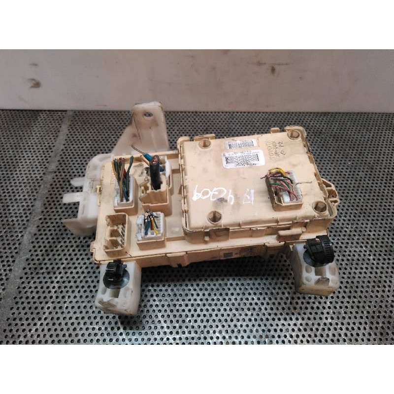 Recambio de caja reles / fusibles para toyota corolla verso (r1) 2.2 turbodiesel cat referencia OEM IAM 892210F010 0707181955090 - Blanco 2