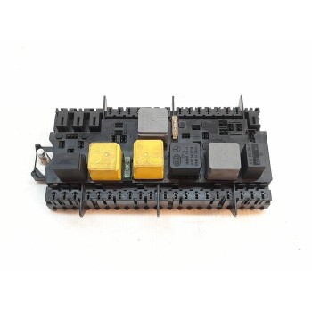 CAJA RELES / FUSIBLES A2469060093 