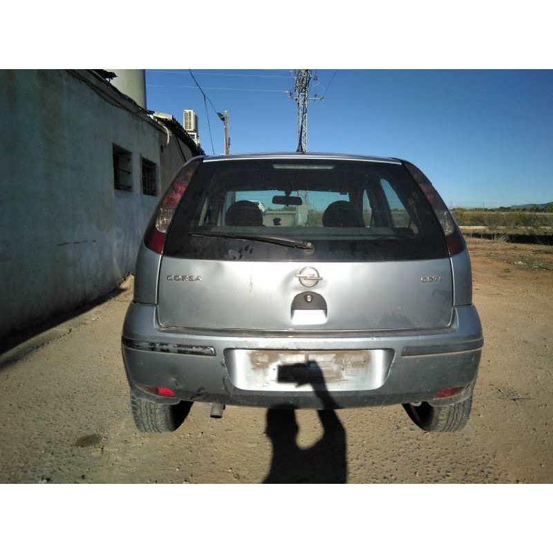 opel corsa c del año 2004