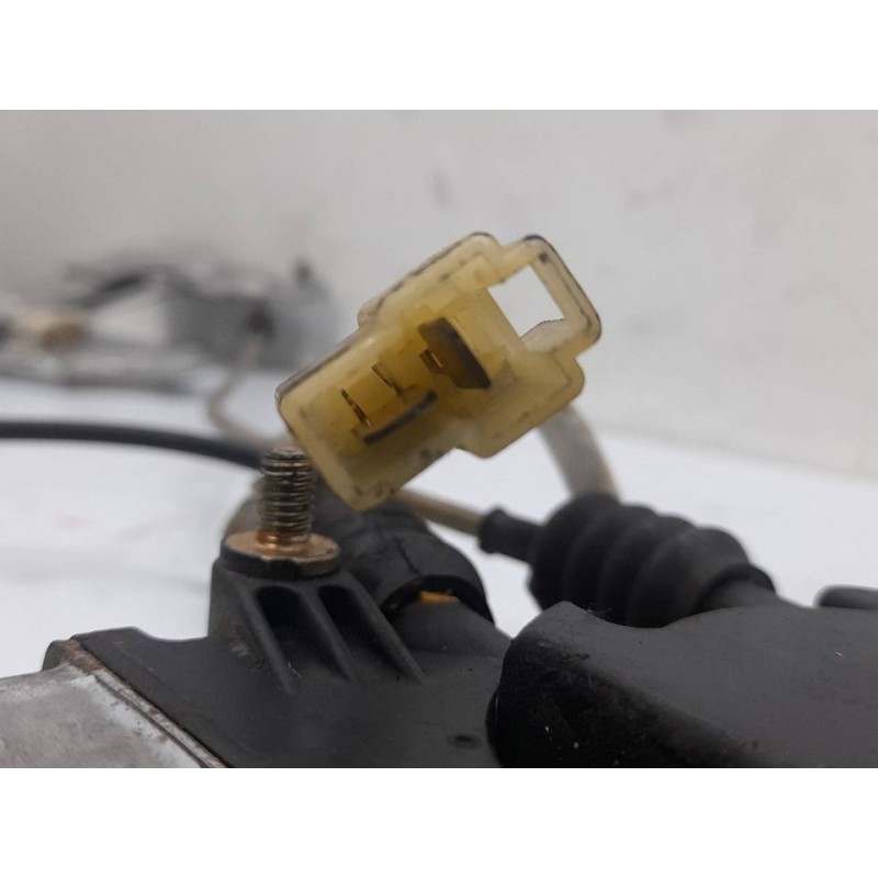 Recambio de elevalunas trasero derecho para mazda 323 berlina c/f/s (ba) referencia OEM IAM - Blanco 5