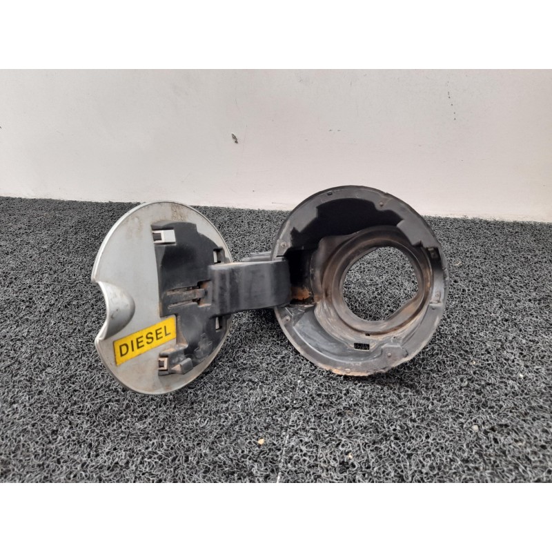 Recambio de tapa exterior combustible para citroën c3 picasso sx referencia OEM IAM - Gris 2