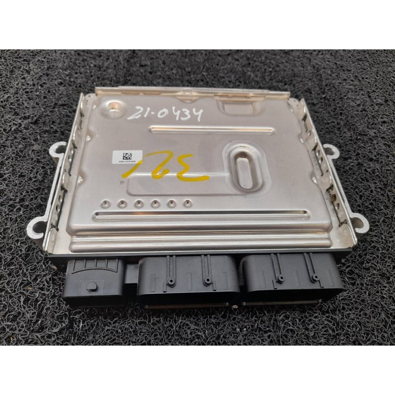 Recambio de centralita motor uce para dacia sandero stepway comfort referencia OEM IAM 0281035669 237101118S BOSCH - Blanco 2