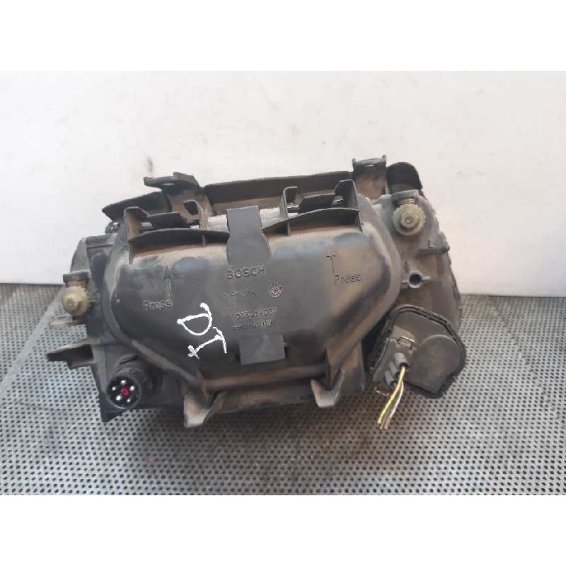 Recambio de faro izquierdo para audi a4 berlina (b5) 1.9 tdi referencia OEM IAM - Rojo 2