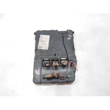 CAJA RELES / FUSIBLES 8200306434 S118409220C 