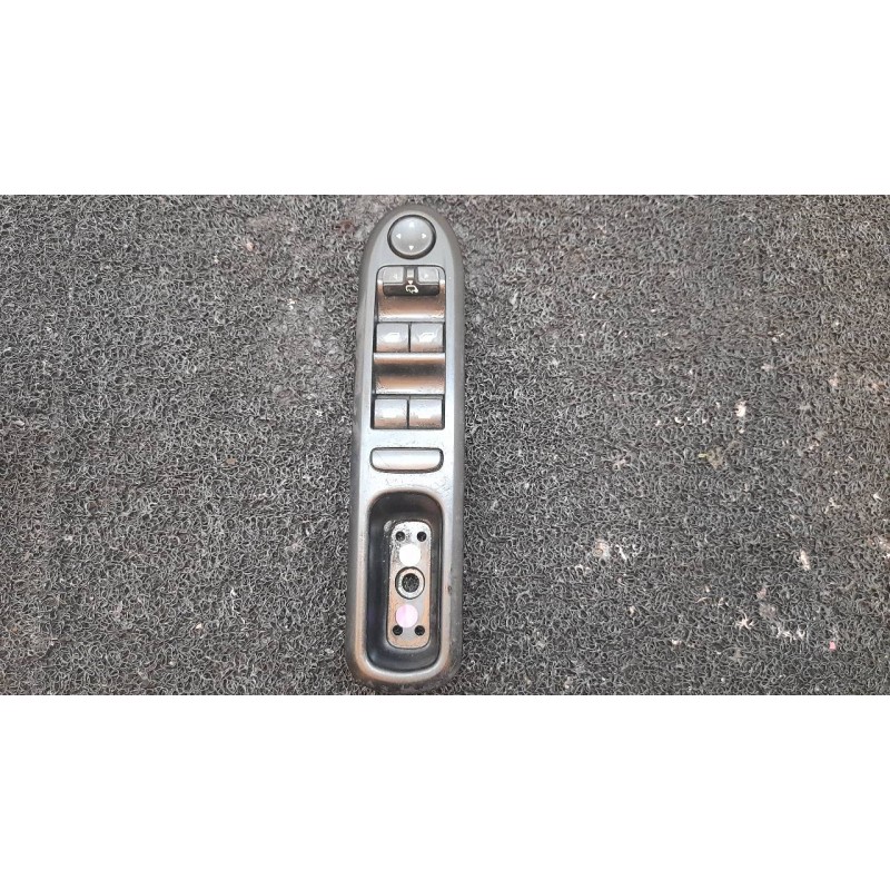 Recambio de mando elevalunas delantero izquierdo para peugeot 407 st confort pack referencia OEM IAM 96468704XT  