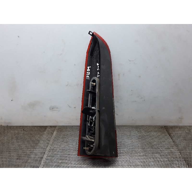 Recambio de piloto trasero derecho para volvo v70 familiar d5 referencia OEM IAM - Azul 2
