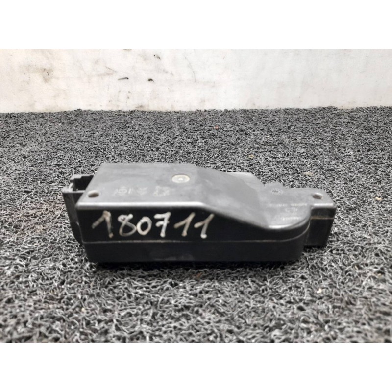 Recambio de cerradura maletero / porton para peugeot 807 sr pack referencia OEM IAM 9646091580 - Blanco 2
