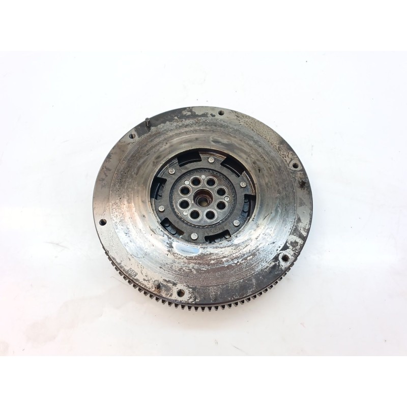 Recambio de volante motor para iveco daily caja abierta cabina simple 35 c... batalla 3750 referencia OEM IAM F1CED481H - Blanco