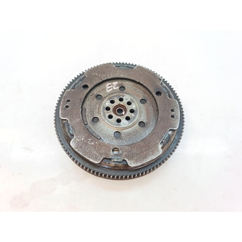 Recambio de volante motor para iveco daily caja abierta cabina simple 35 c... batalla 3750 referencia OEM IAM F1CED481H - Blanco 2