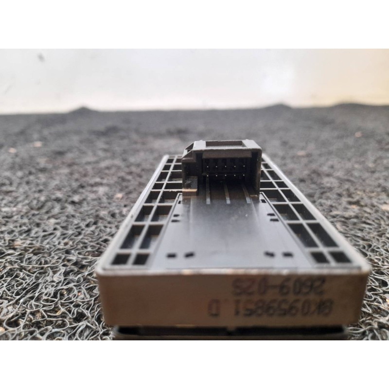 Recambio de mando elevalunas delantero izquierdo para audi a4 ber. (b8) e referencia OEM IAM 8K0959851 2