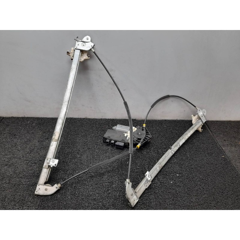 Recambio de elevalunas delantero derecho para peugeot 807 sr pack referencia OEM IAM 1488737080 991728203 BROSE