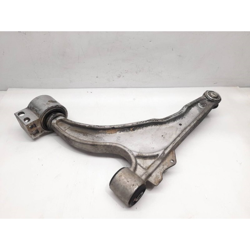 Recambio de brazo suspension inferior delantero derecho para opel astra j lim. excellence referencia OEM IAM 1334021 2