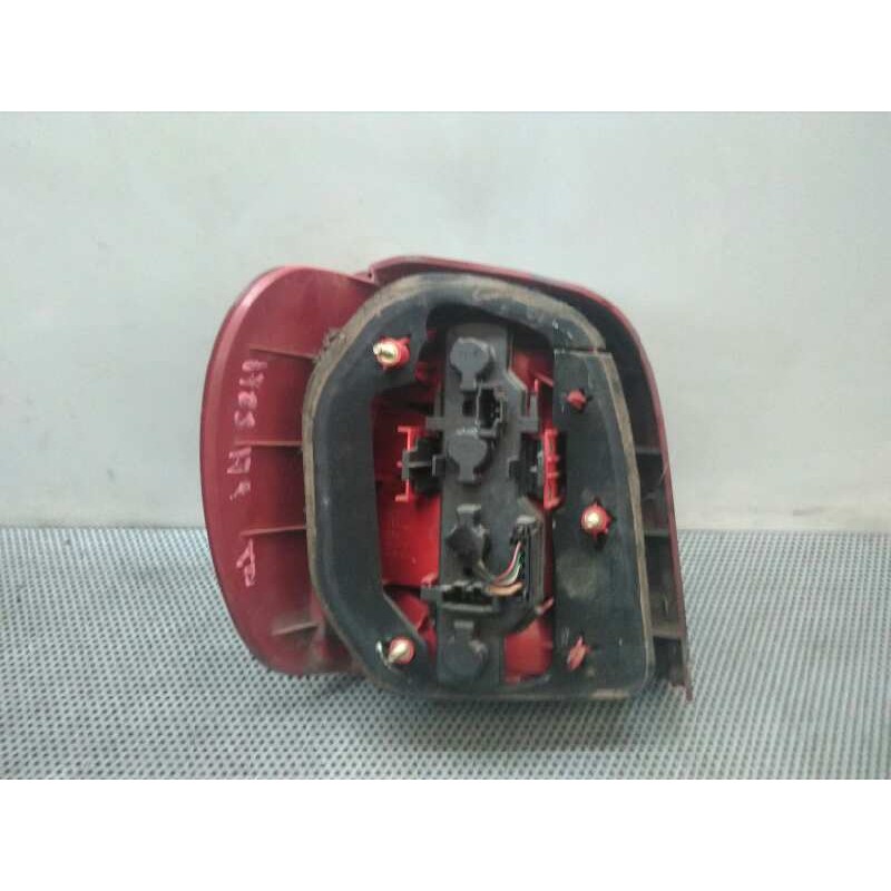 Recambio de piloto trasero derecho para volkswagen polo berlina (6n2) 1.4 referencia OEM IAM 2
