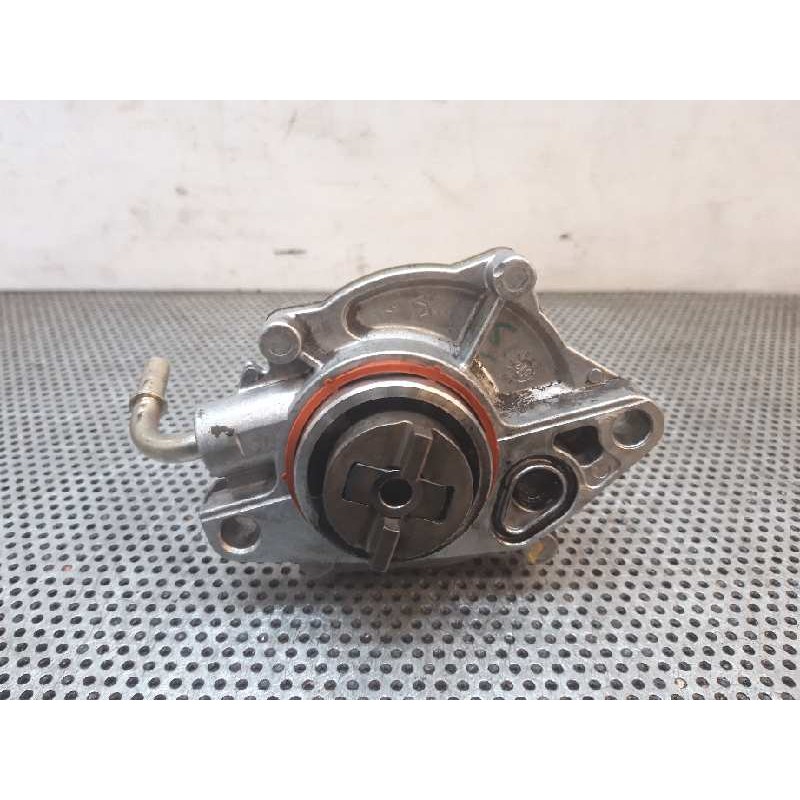 Recambio de depresor freno / bomba vacio para peugeot 206 berlina 1.4 hdi referencia OEM IAM 9637413980  PIERBURG